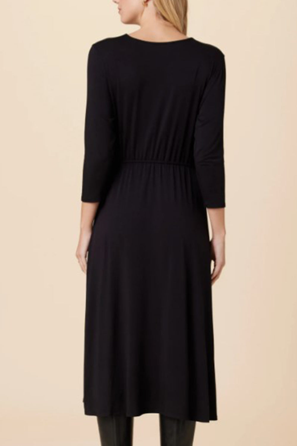 Kamatero Black Dress