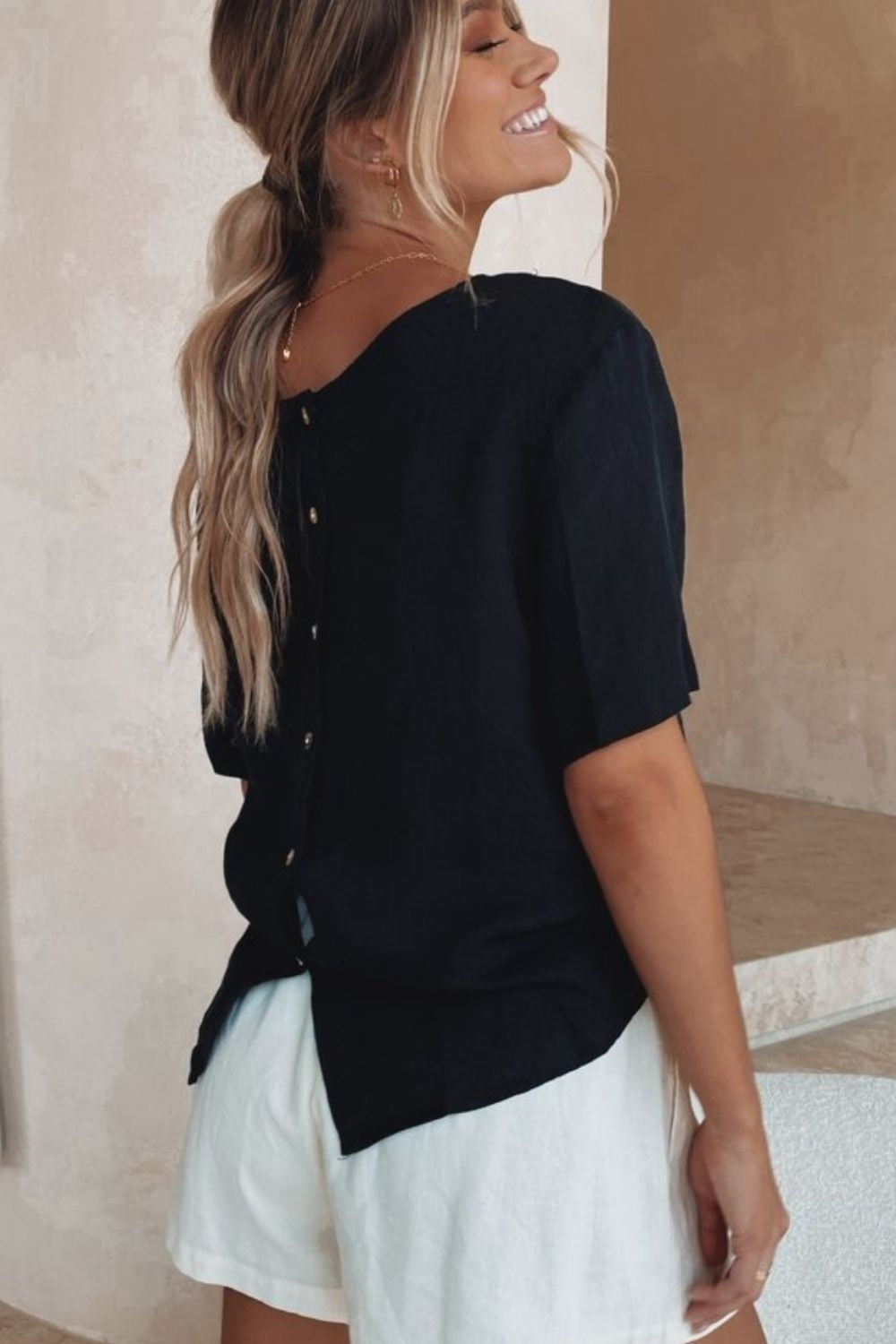 With Twist Black Top