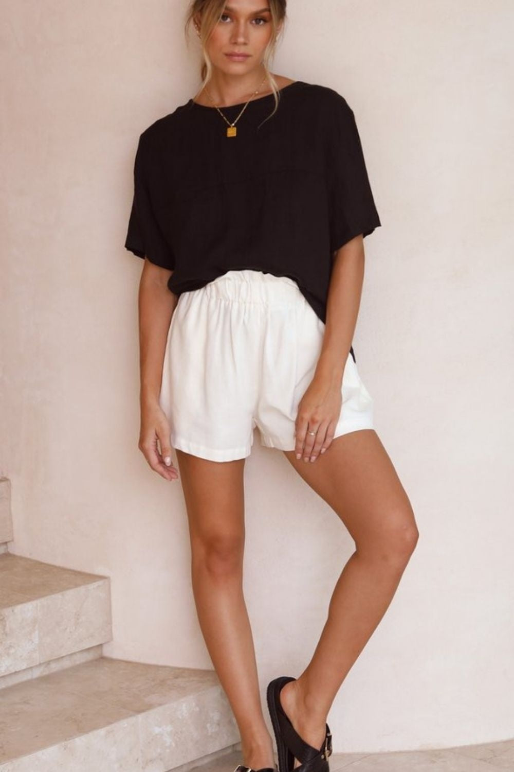 With Twist Black Top