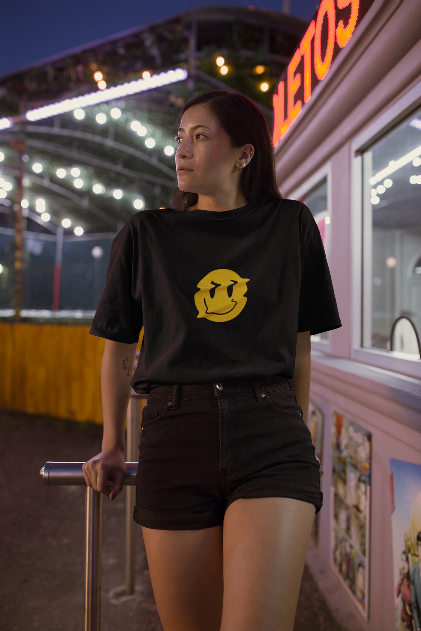 Distorted Smile Oversized Womens Tshirt Black