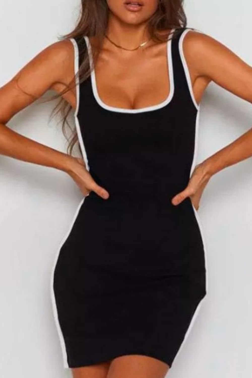 Square Collar Sleeveless
Bodycon Dress In Black