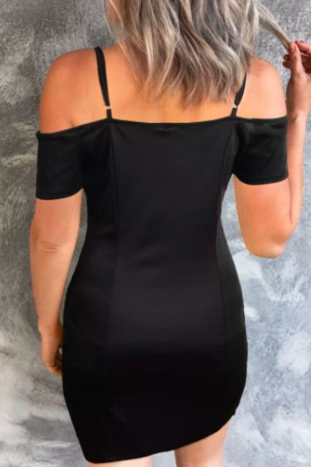 Slit Cold Shoulder
Bodycon Dress In Black