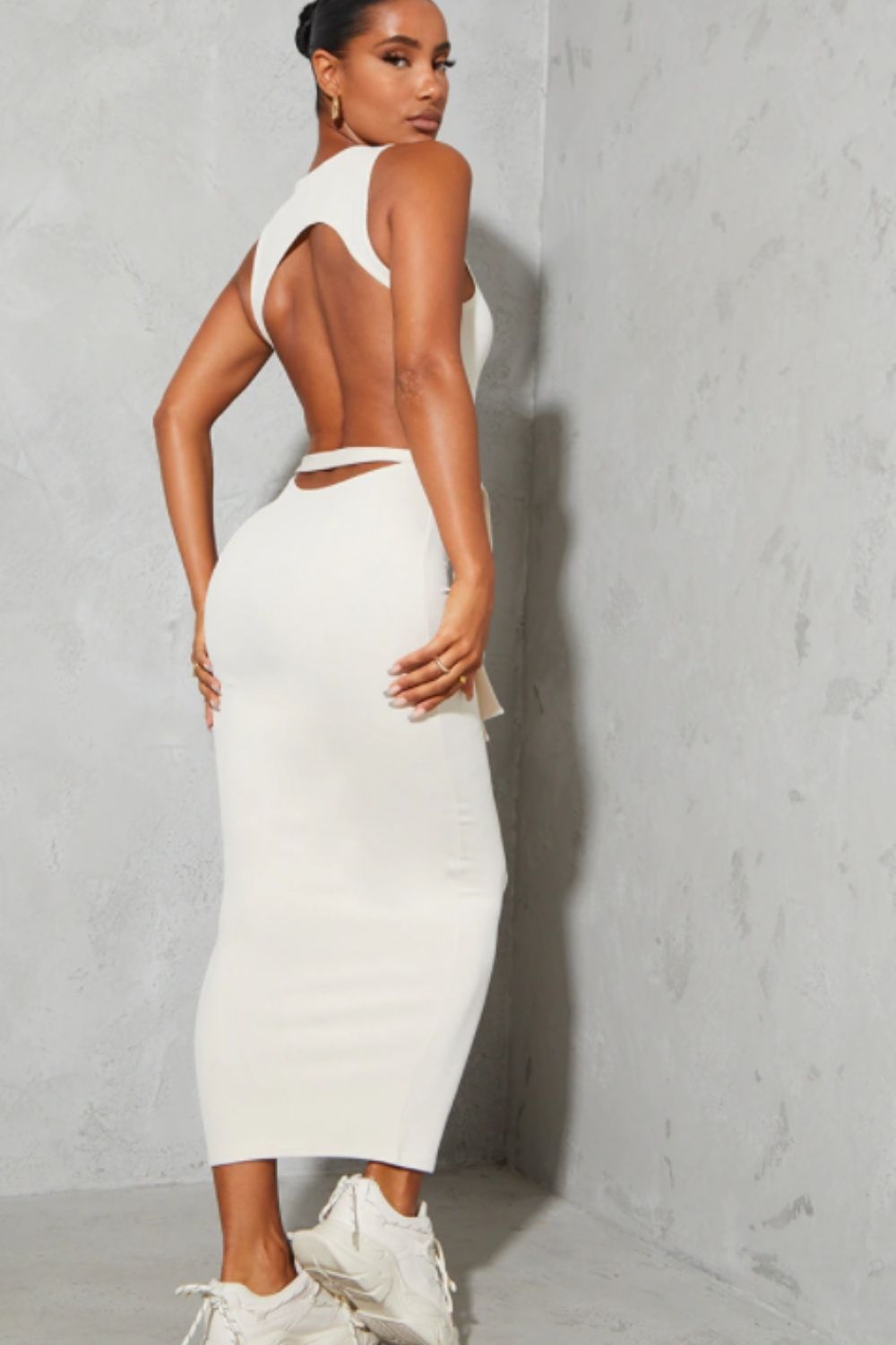 Round Neck White Midaxi Dress